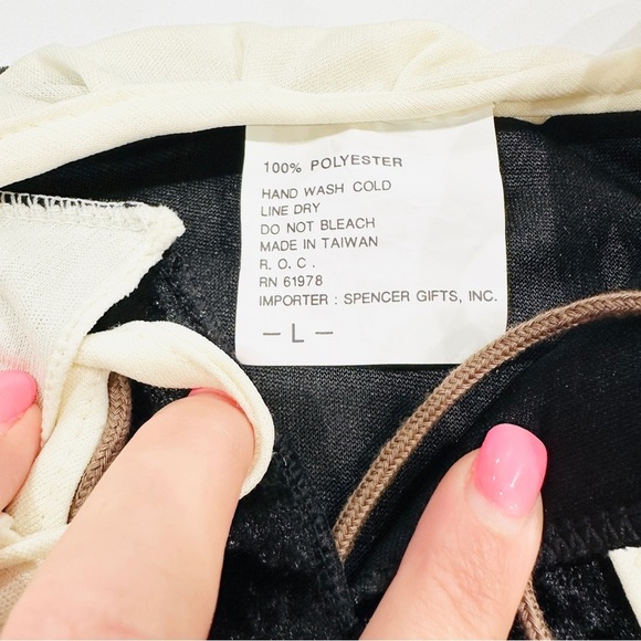 Spirit Halloween Adult Men’s Bar Keeper 2pc Halloween Cosplay Costume - Picture 9 of 9